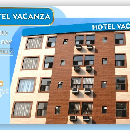 FabHotel Vacanza Noida Esterno foto
