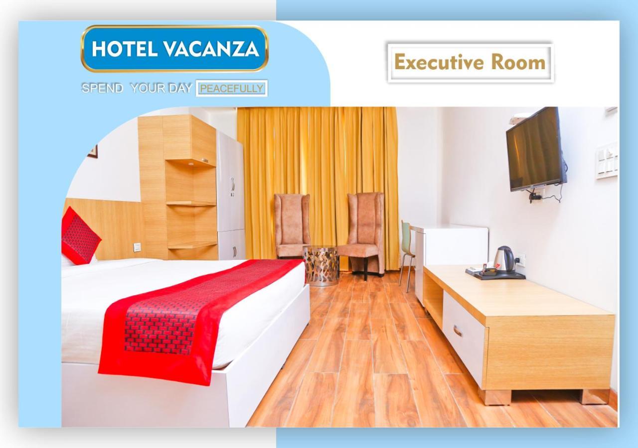 FabHotel Vacanza Noida Esterno foto