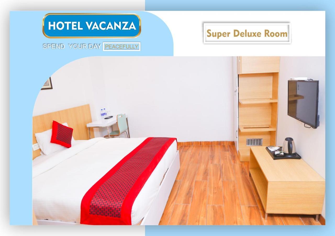 FabHotel Vacanza Noida Esterno foto
