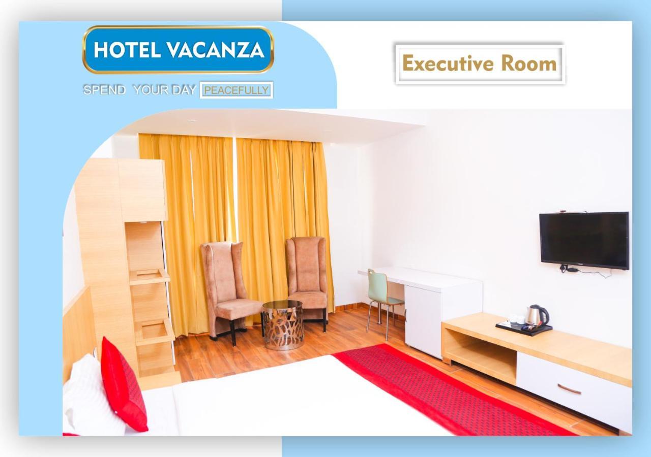 FabHotel Vacanza Noida Esterno foto