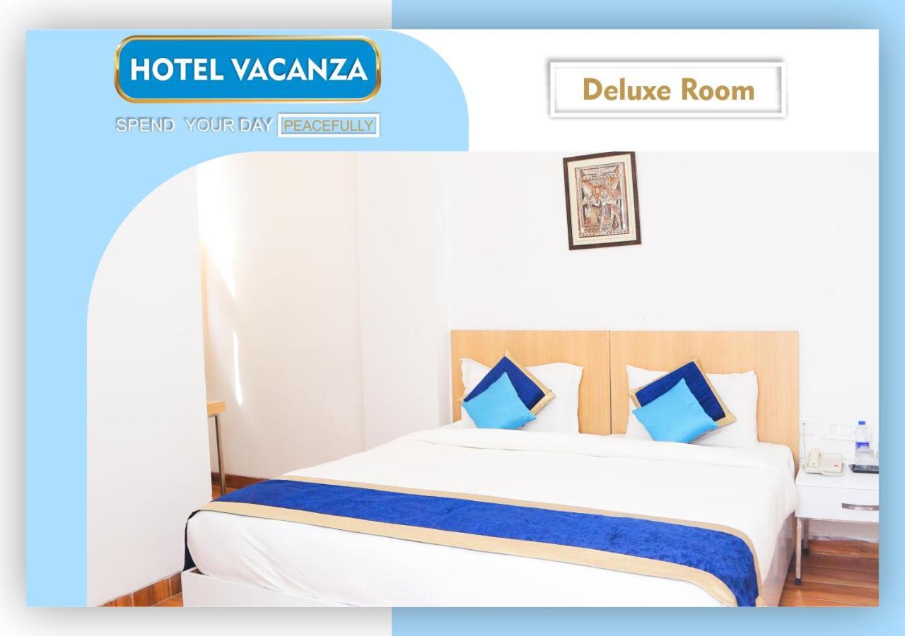FabHotel Vacanza Noida Esterno foto