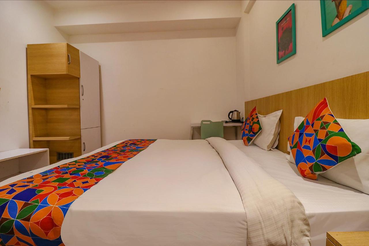 FabHotel Vacanza Noida Esterno foto