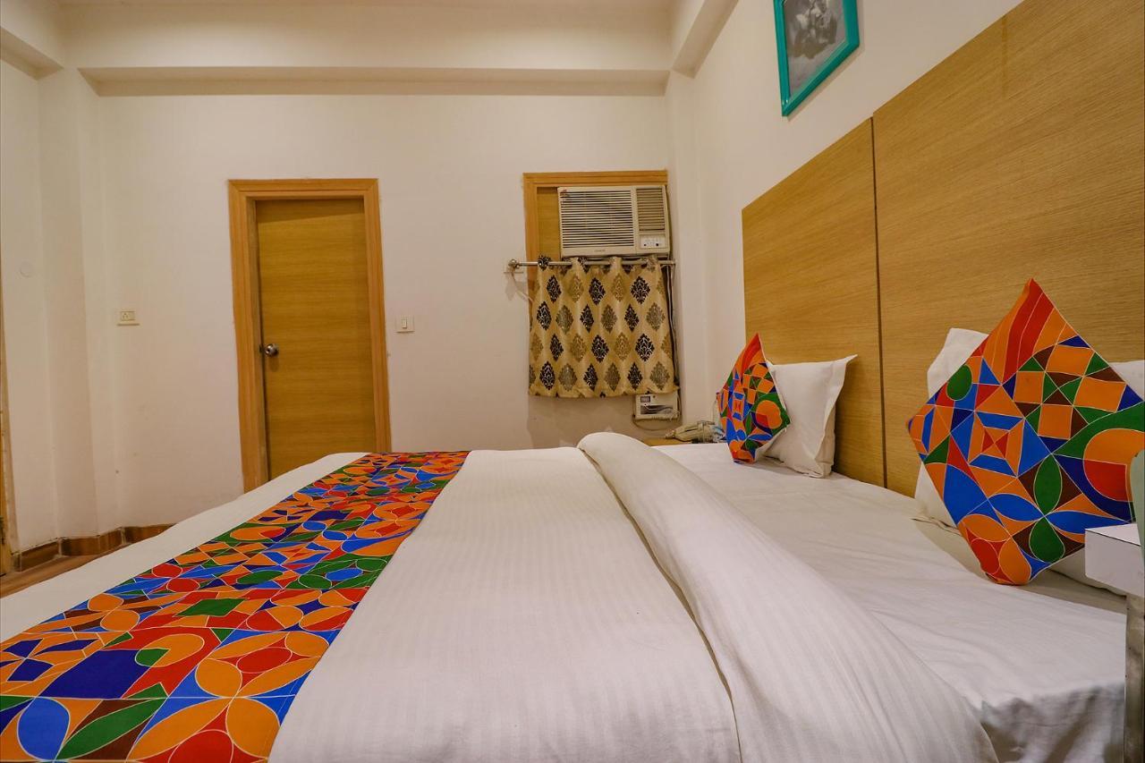 FabHotel Vacanza Noida Esterno foto